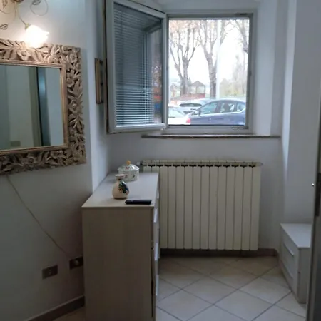Intero Con Cucina E Bagno Privato